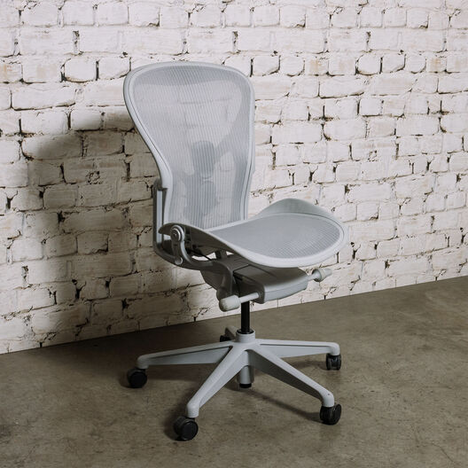 Aeron Size B Chair, No Arms, Mineral