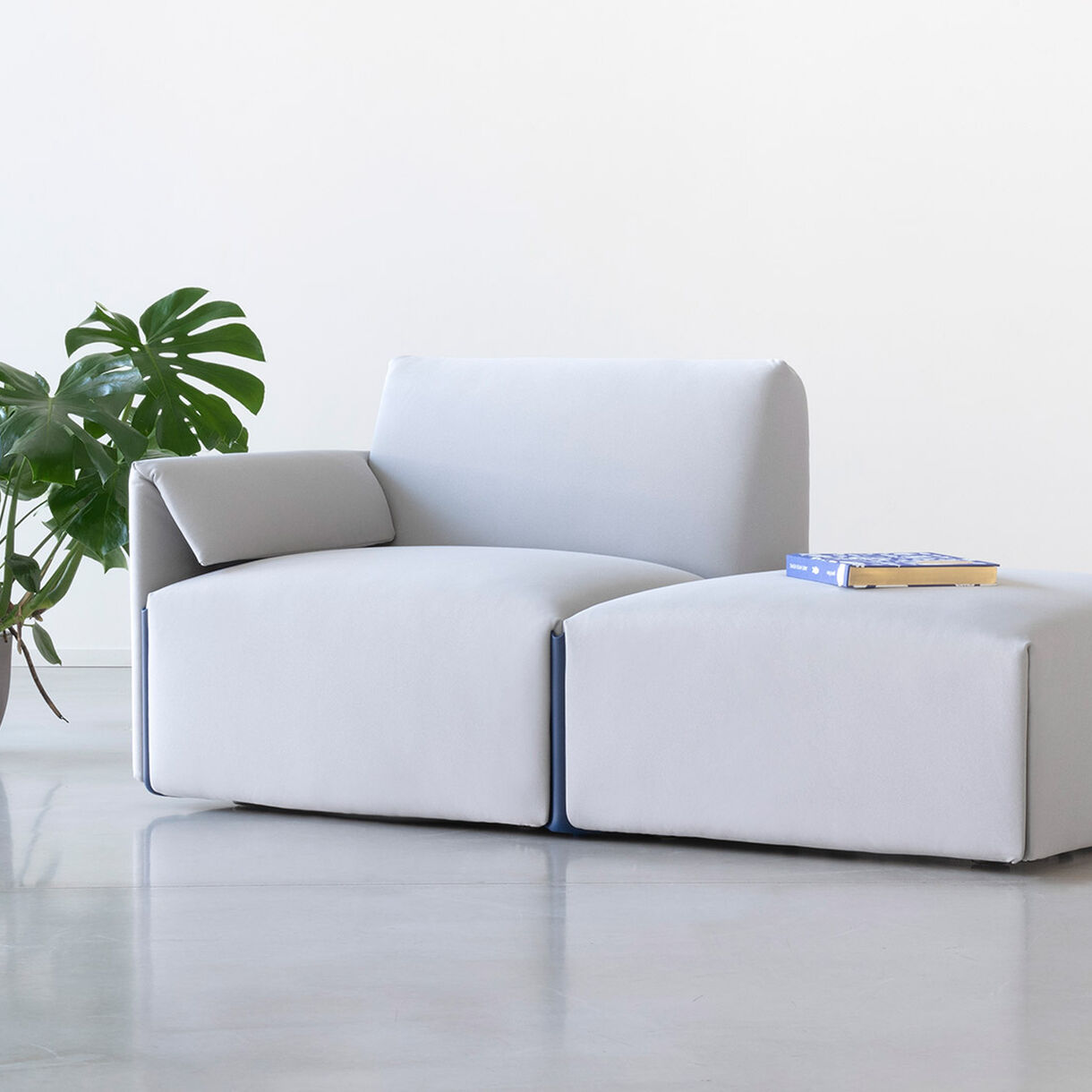 Costume Chair, Lifestyle