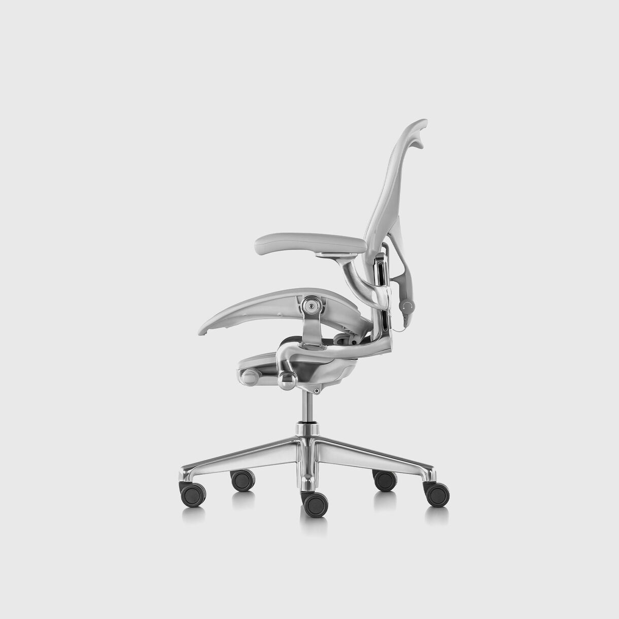 Aeron Chair Remastered, Mineral & Aluminium