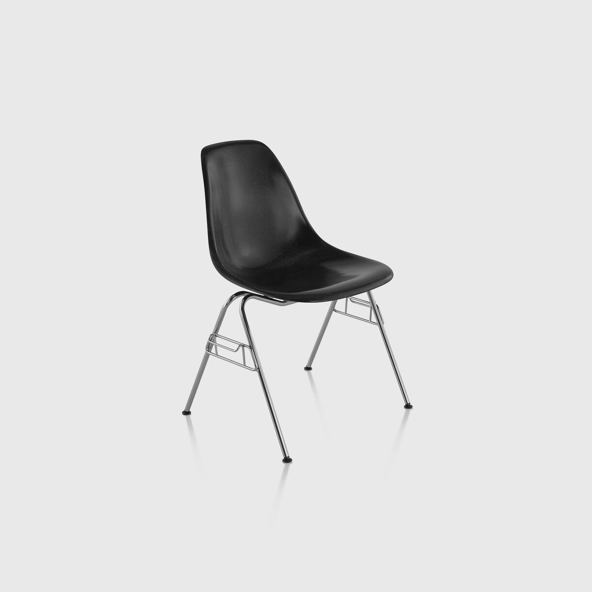 Eames Moulded Fibreglass Side Chair, Stacking Base