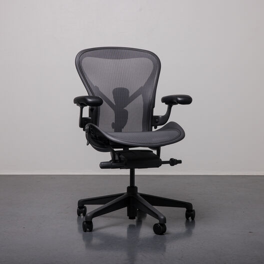 Aeron Chair, Medium (B), Graphite