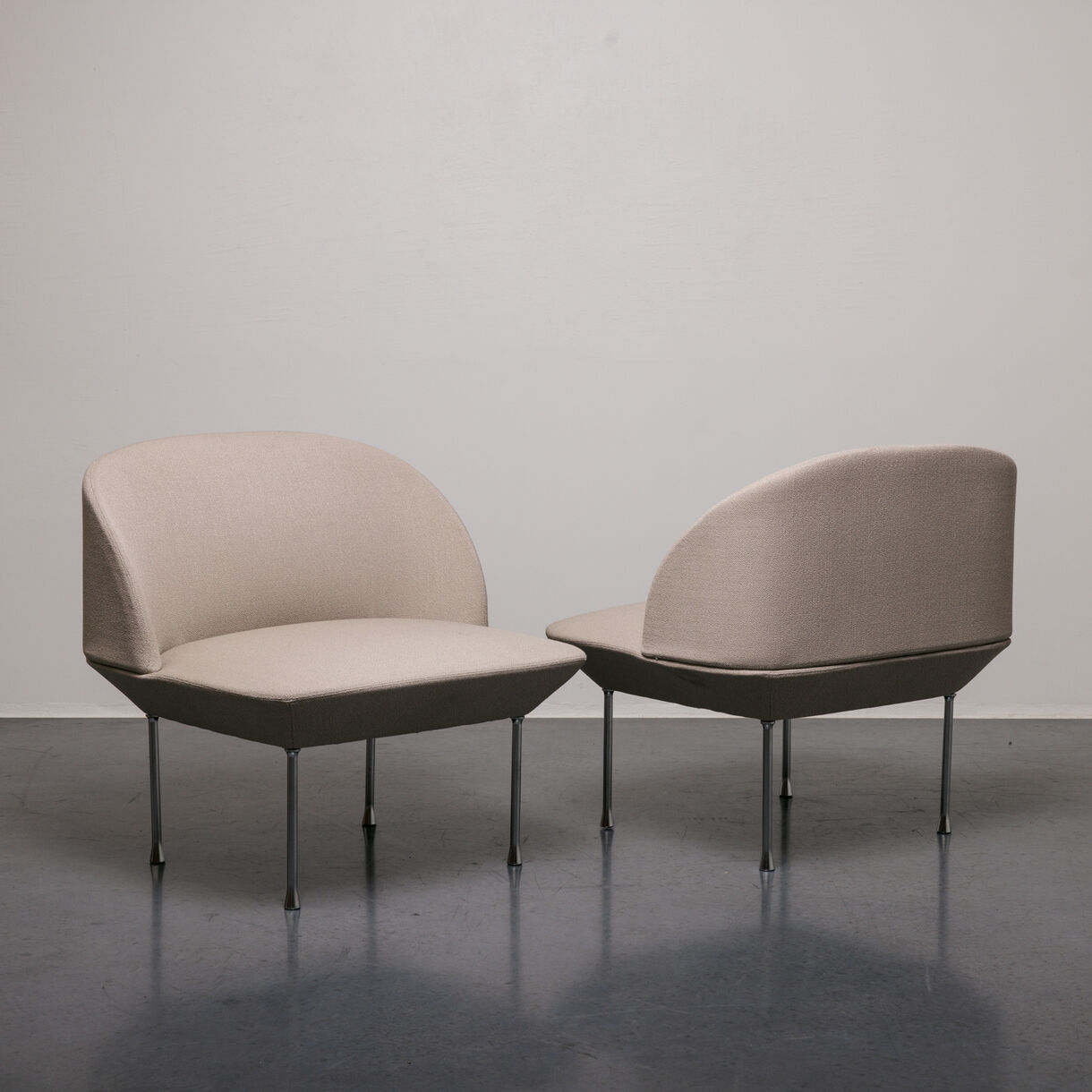 Oslo Lounge Chair, Chrome Tube Base, Vidar 222