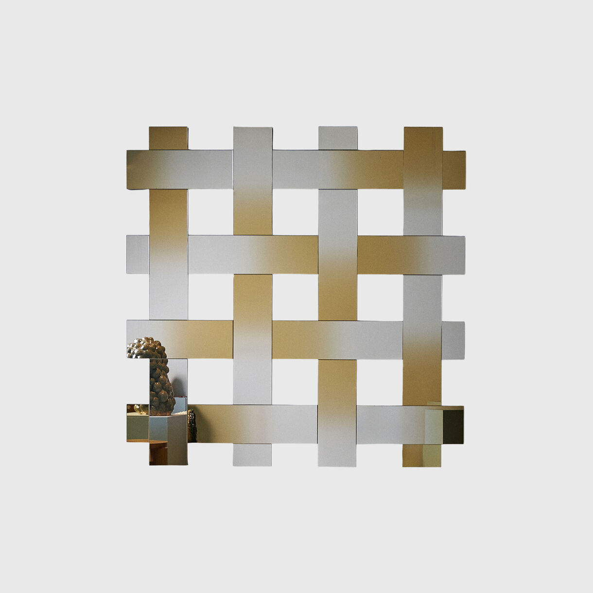 Lattice Mirror