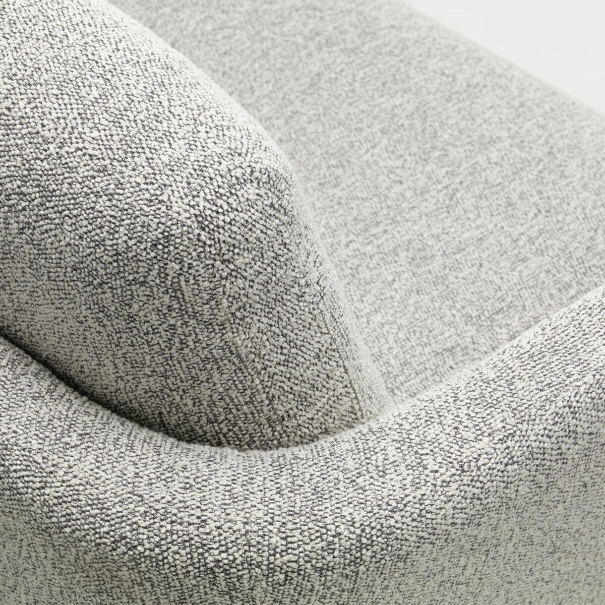 Suita Classic Sofa 3 Seater