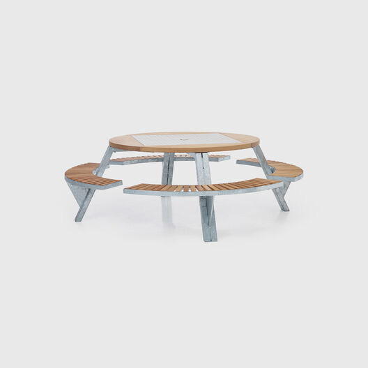 Gargantua Outdoor Table