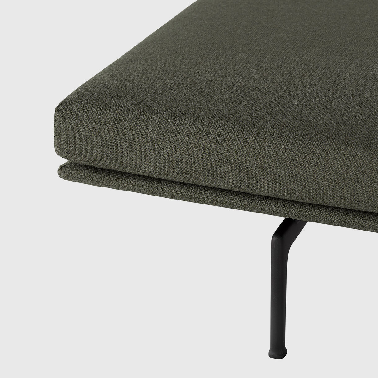 Outline Daybed, Fiord 961 & Black Base