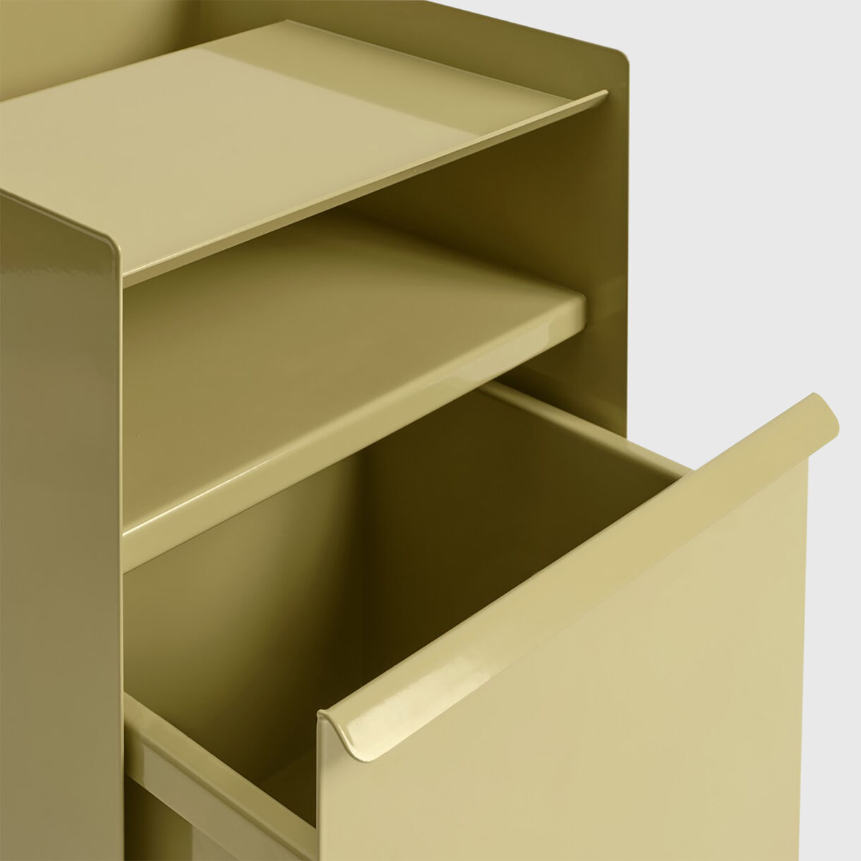 Folded Trolley, Low Closed