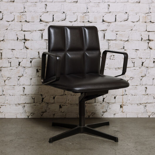 Walter Knoll Lead Management Chair, Low Back