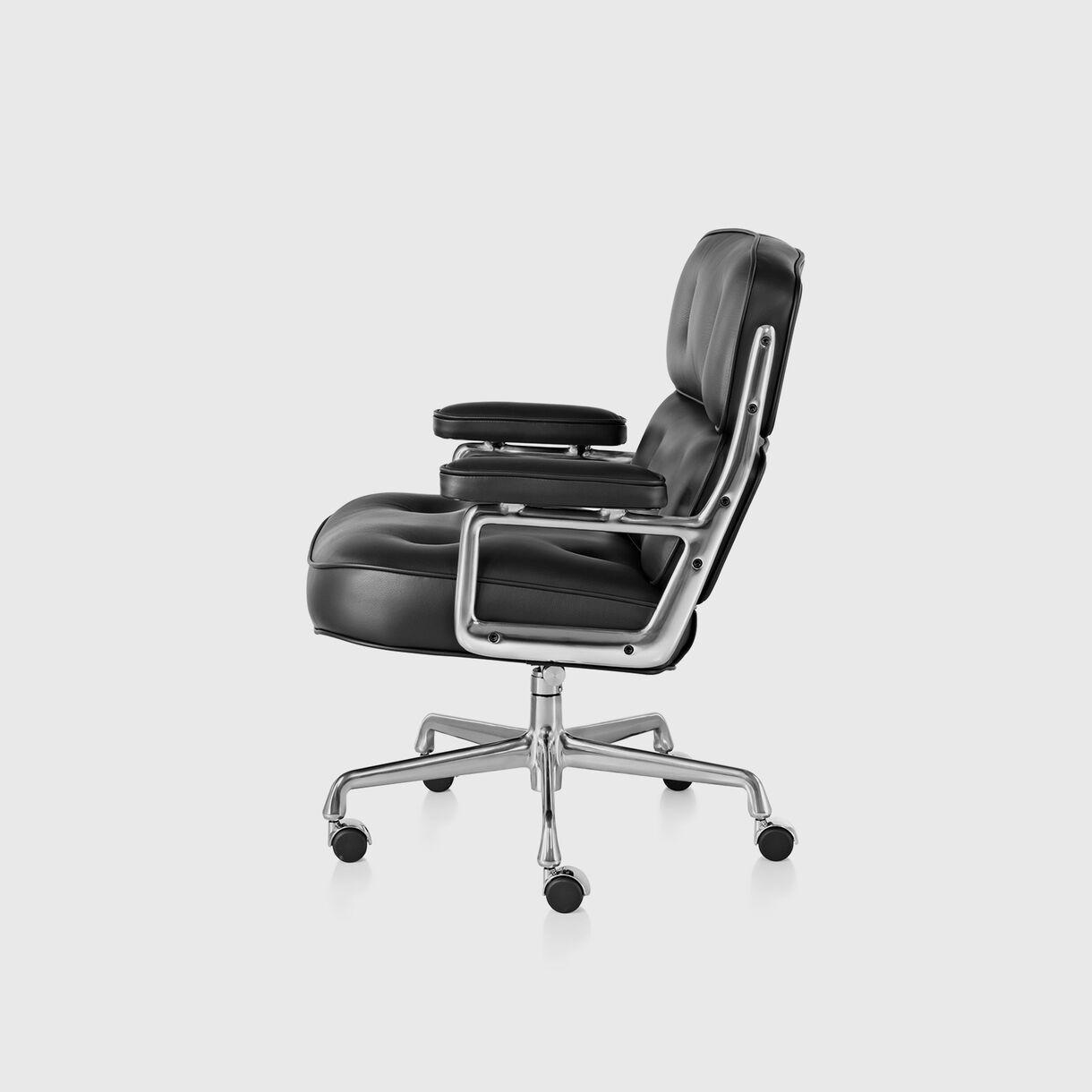 Eames Executive Chair with Casters - Black Leather & Polished Aluminium Frame