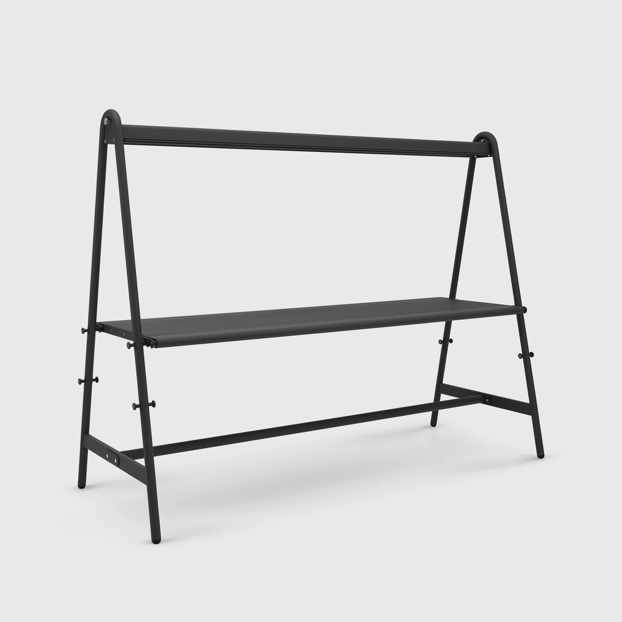 AMAi, Black