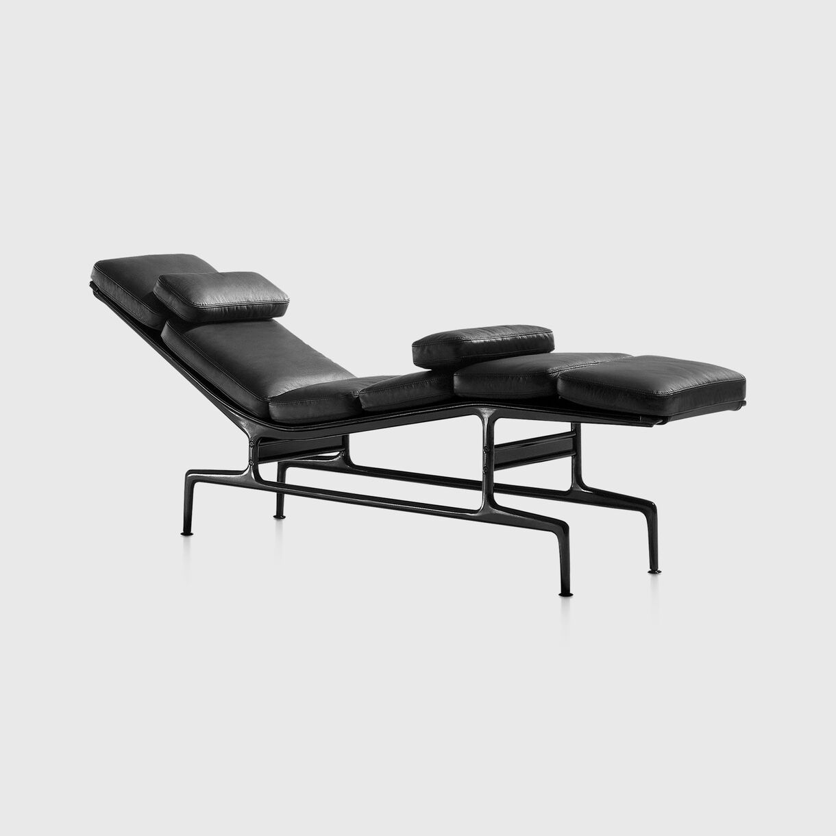 Eames Chaise, Black