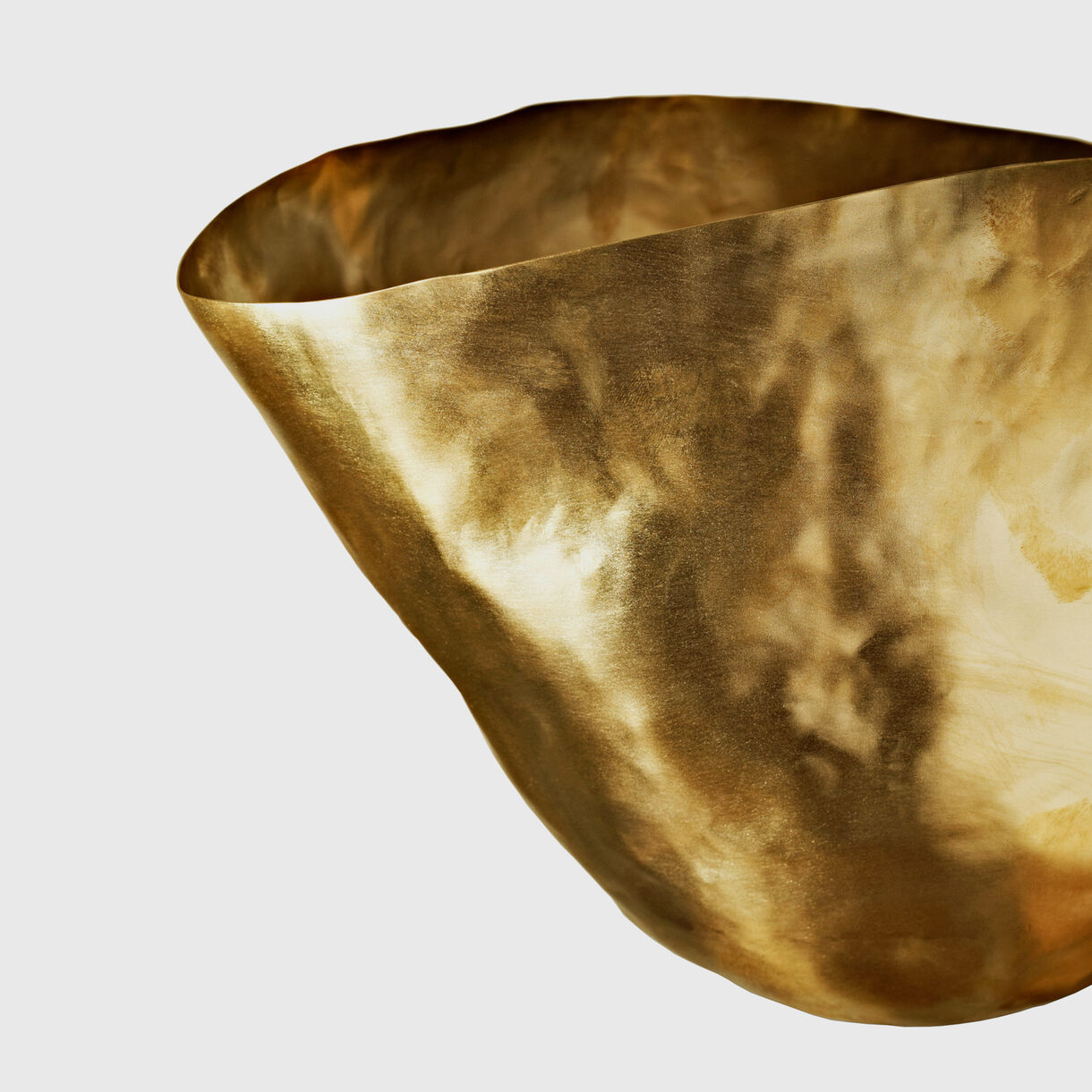 Bash Vessel Large Detailing in Brass