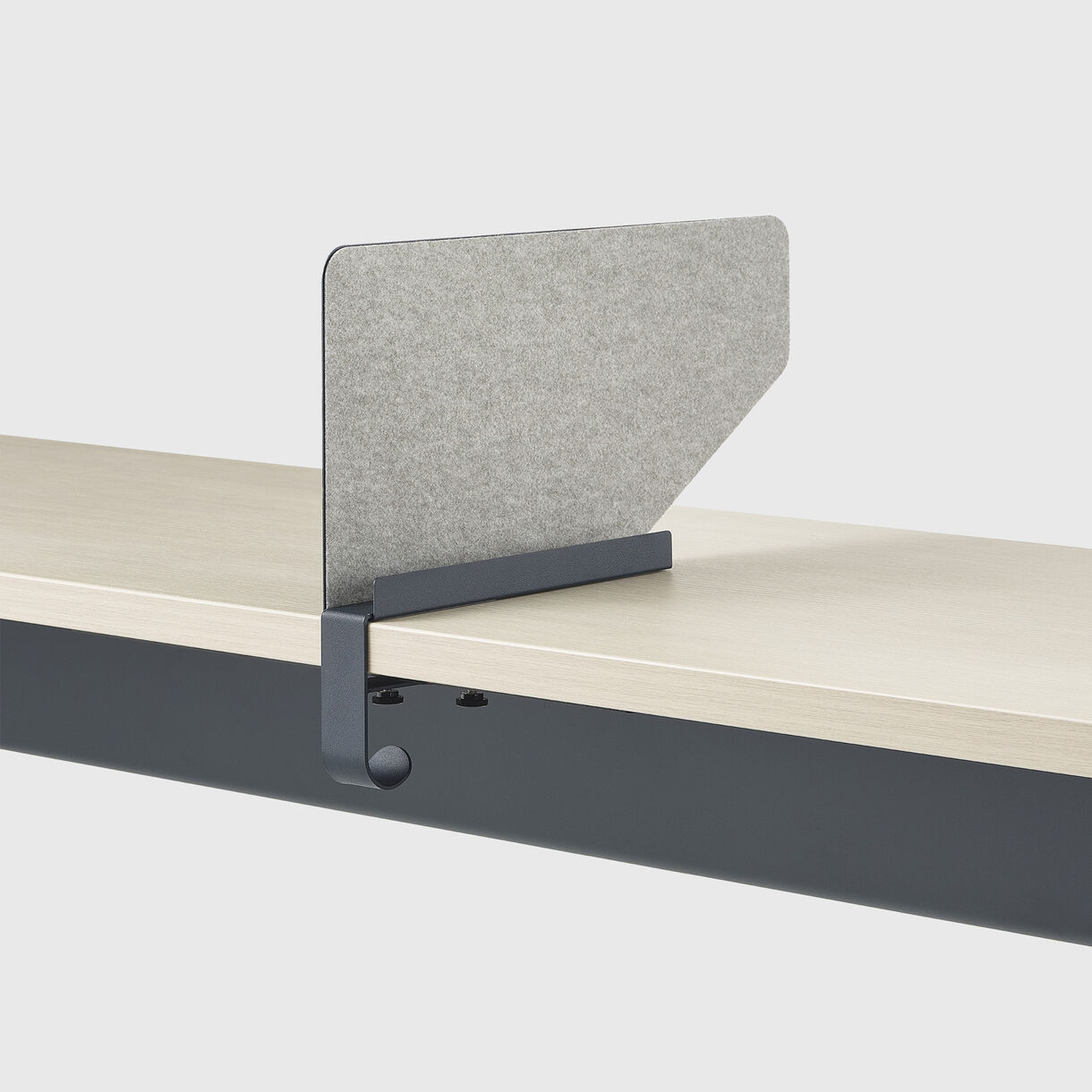 OE1 Communal Table