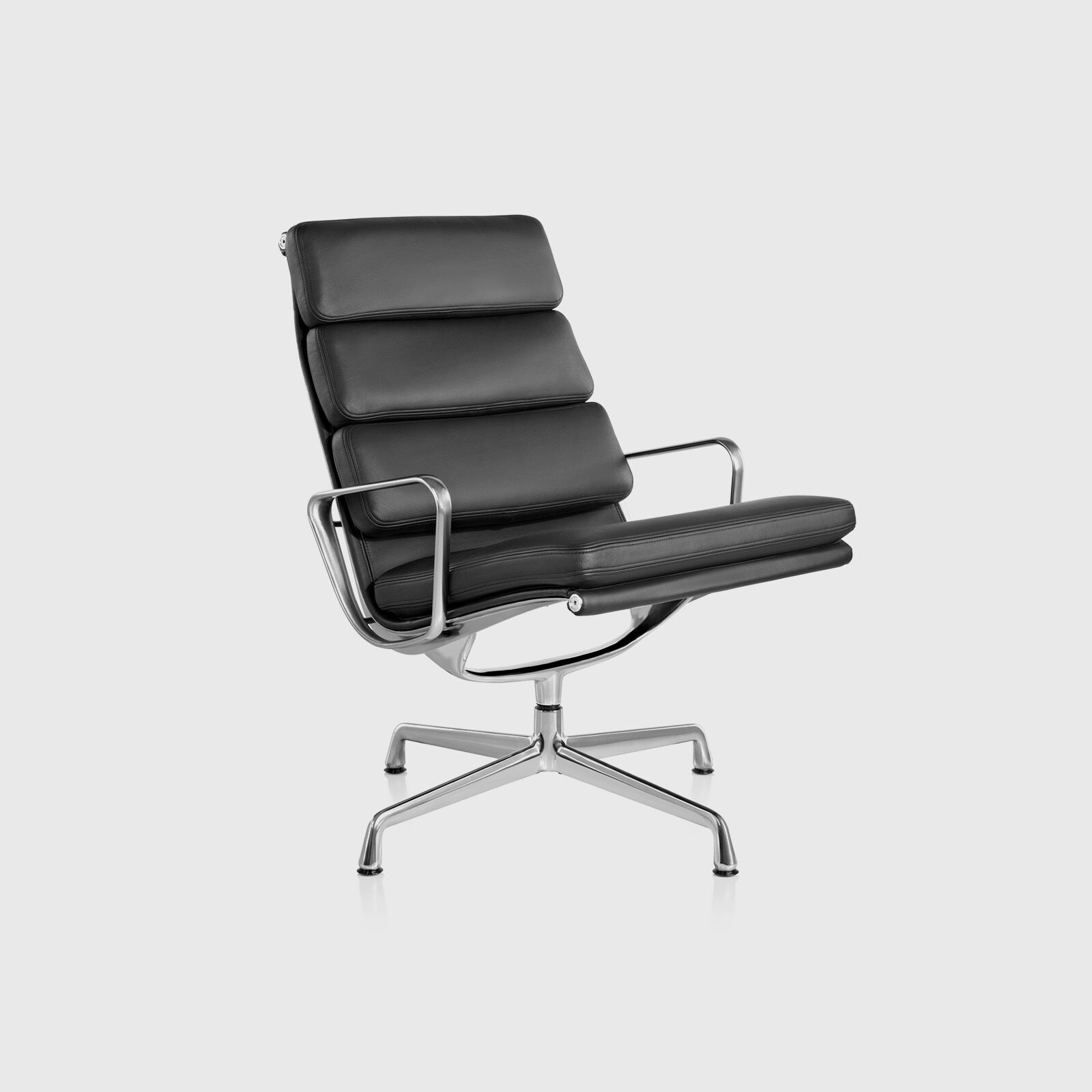 Used eames deals soft pad chair