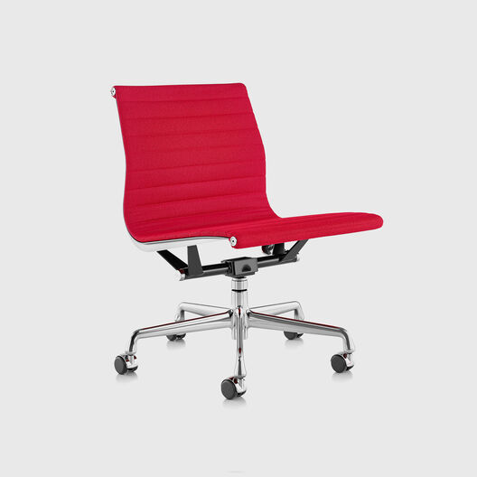 Eames Aluminium Group Management Chair