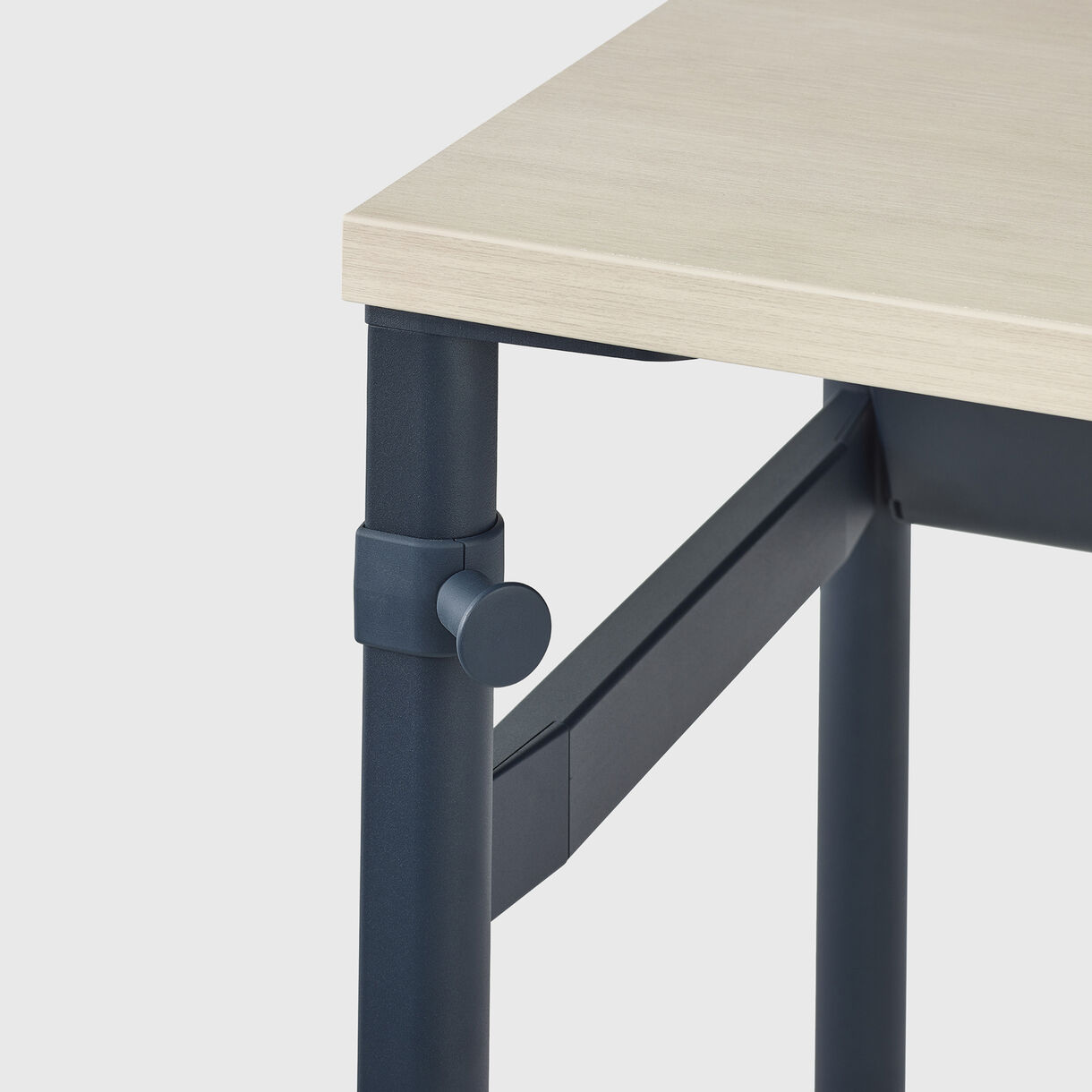 OE1 Communal Table