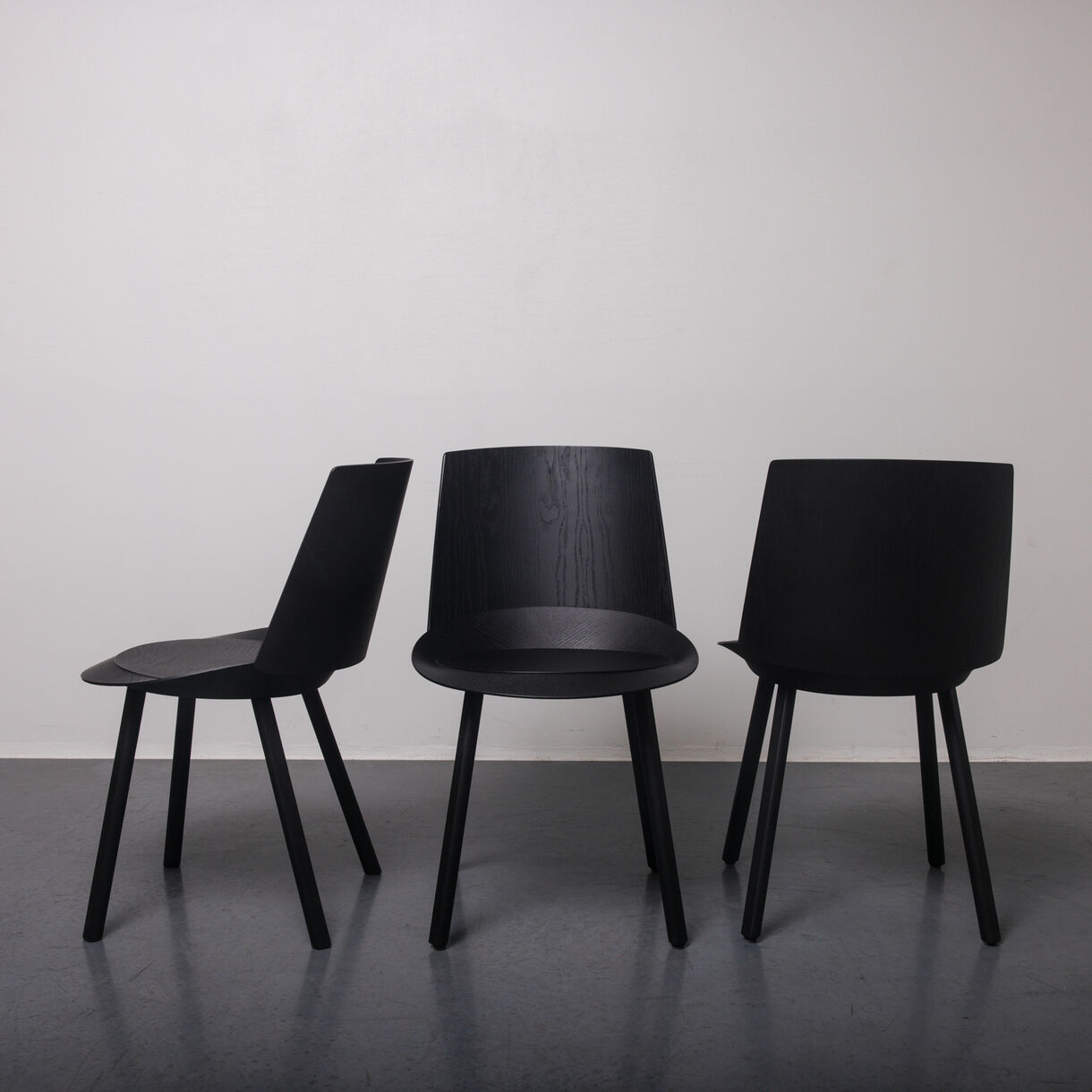 Houdini Side Chair, Black