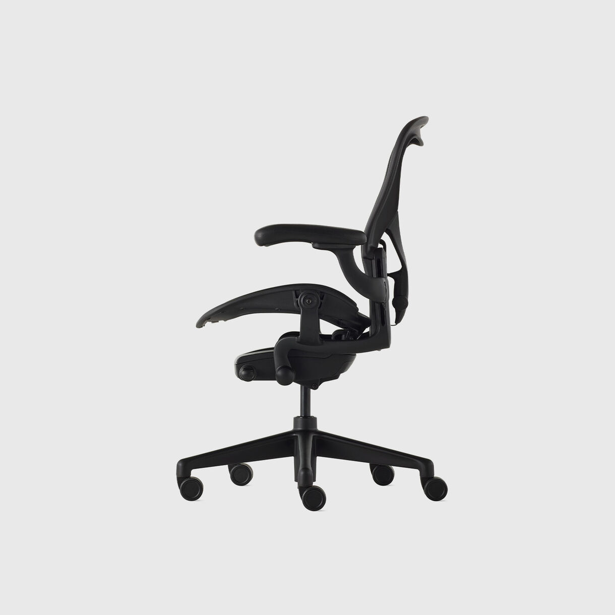Aeron Chair, Size B, Onyx