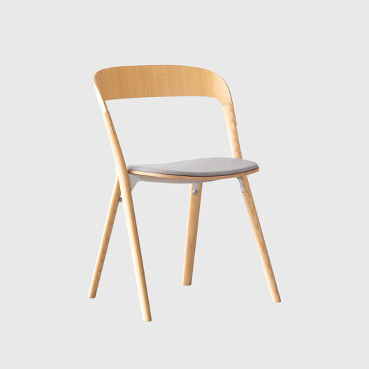 Pila Chair with Seat Cushion