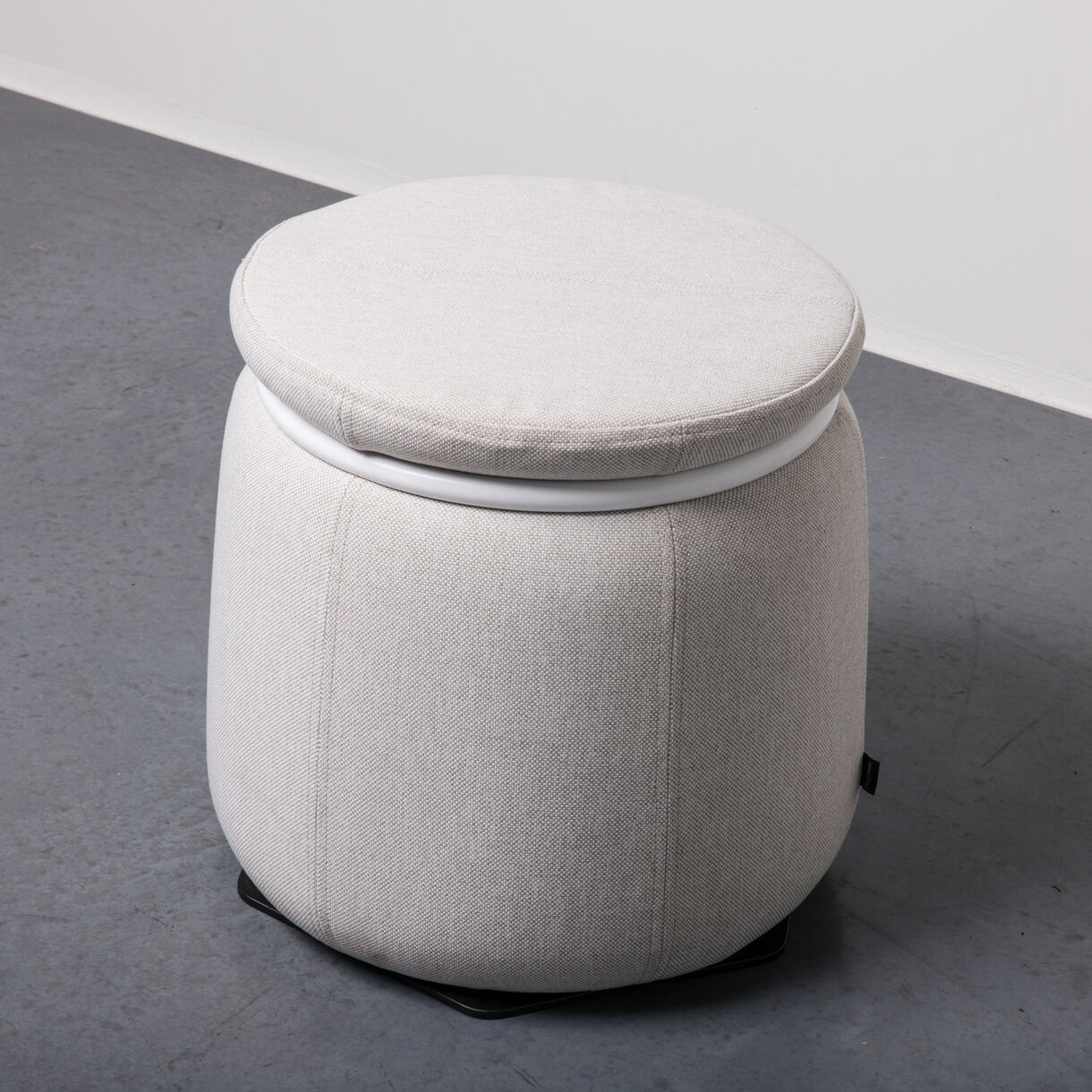 Lasso Stool, White