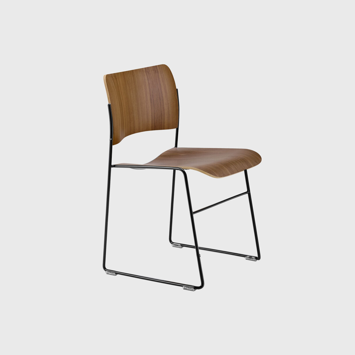 40/4 Chair, Walnut Veneer & Black