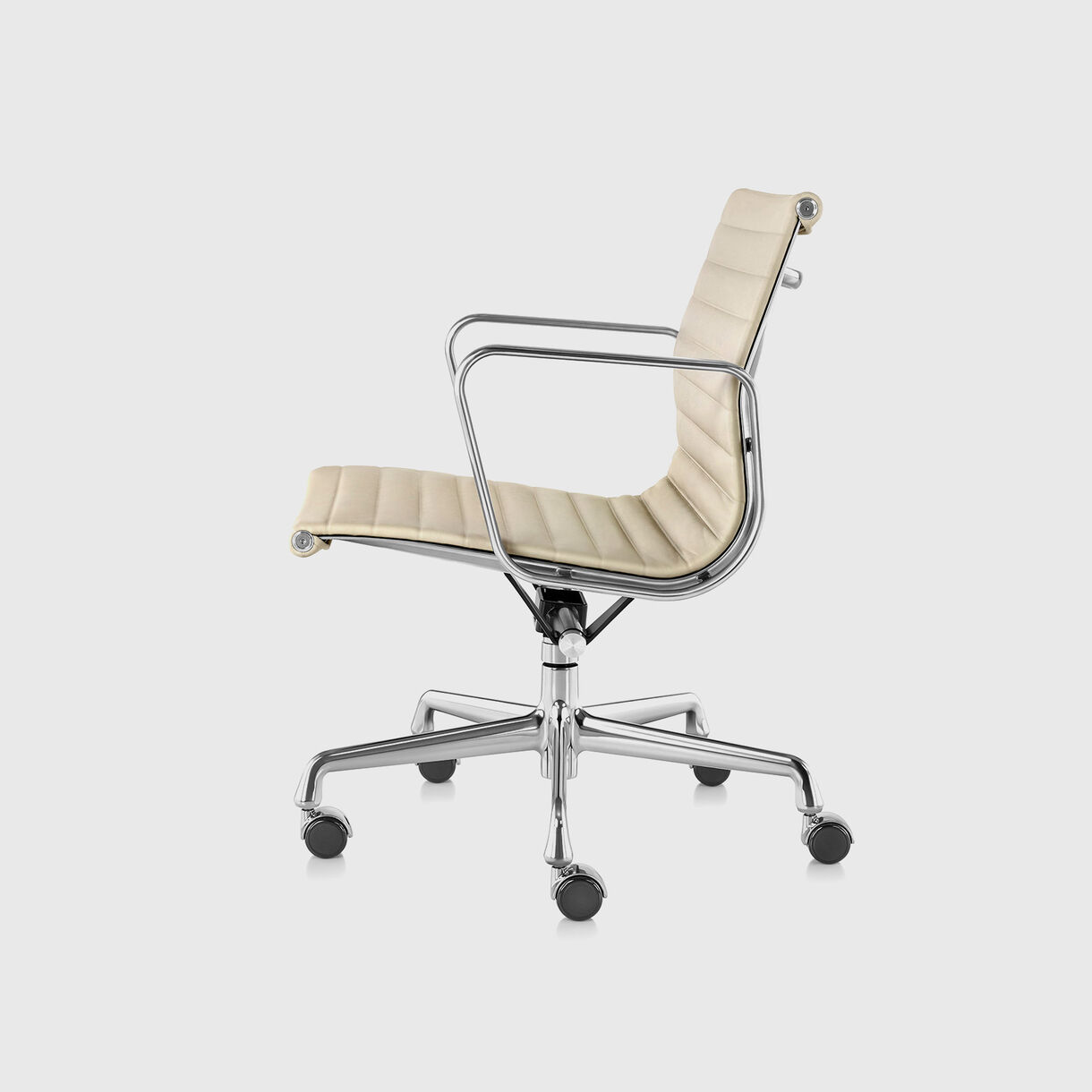 Eames Aluminum Group Management Chair, Chrome Finish with Beige Leather