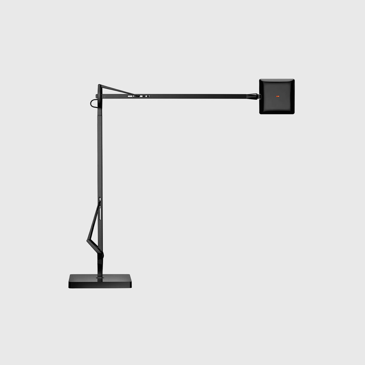 Kelvin Edge Base Lamp, Black