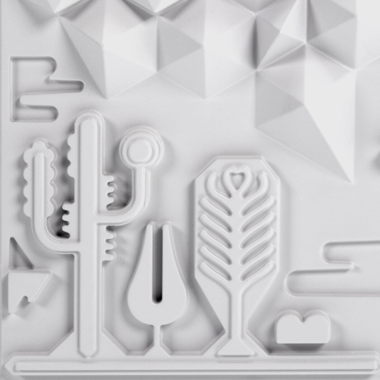 Tout Va Bien in White