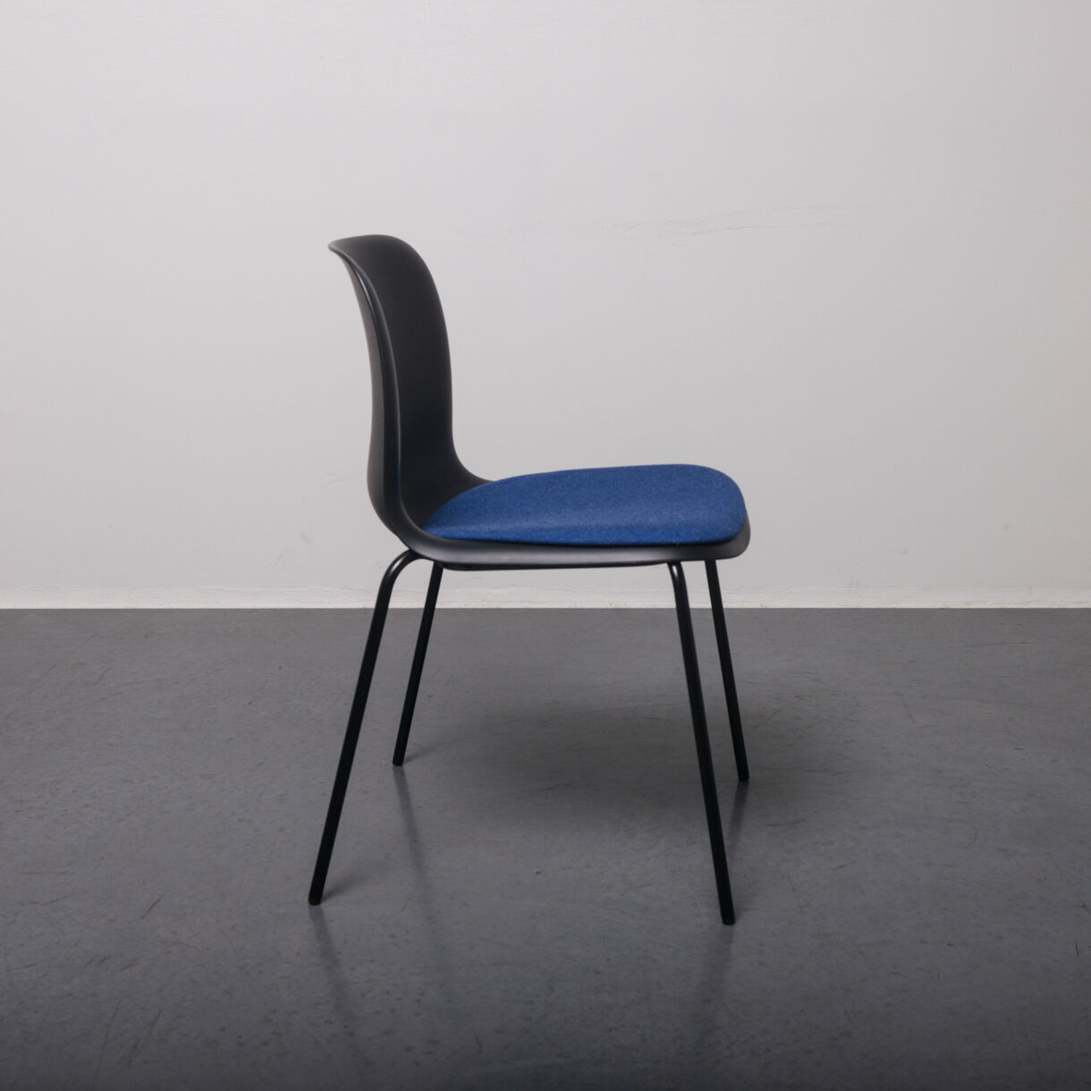 SixE Side Chair