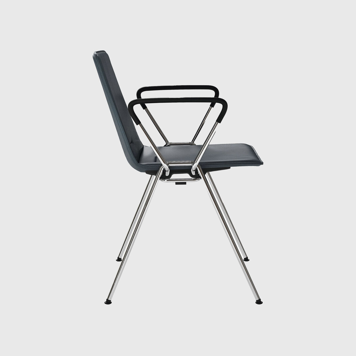 Yunity Chair, with Arms