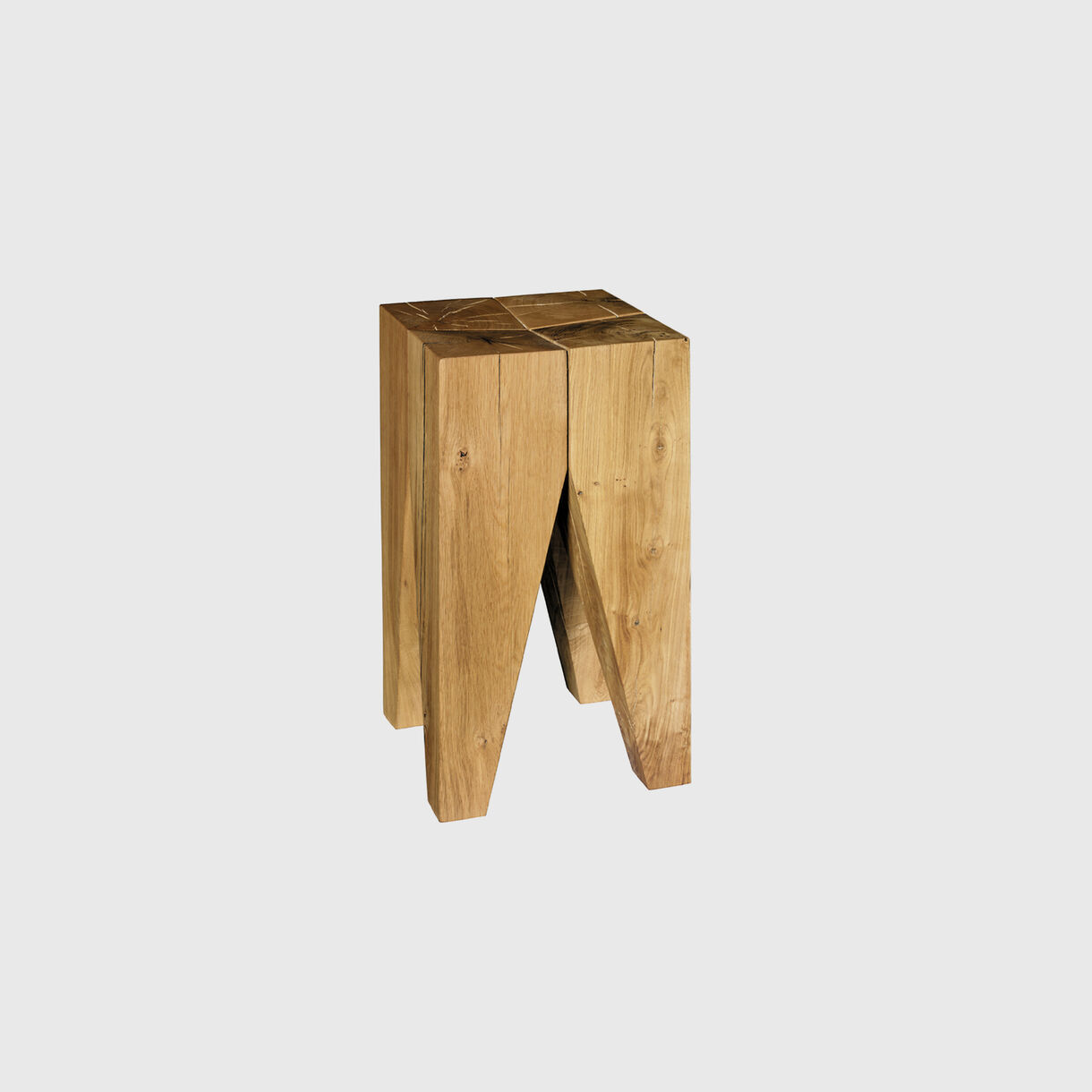 Backenzahn Stool in Oak