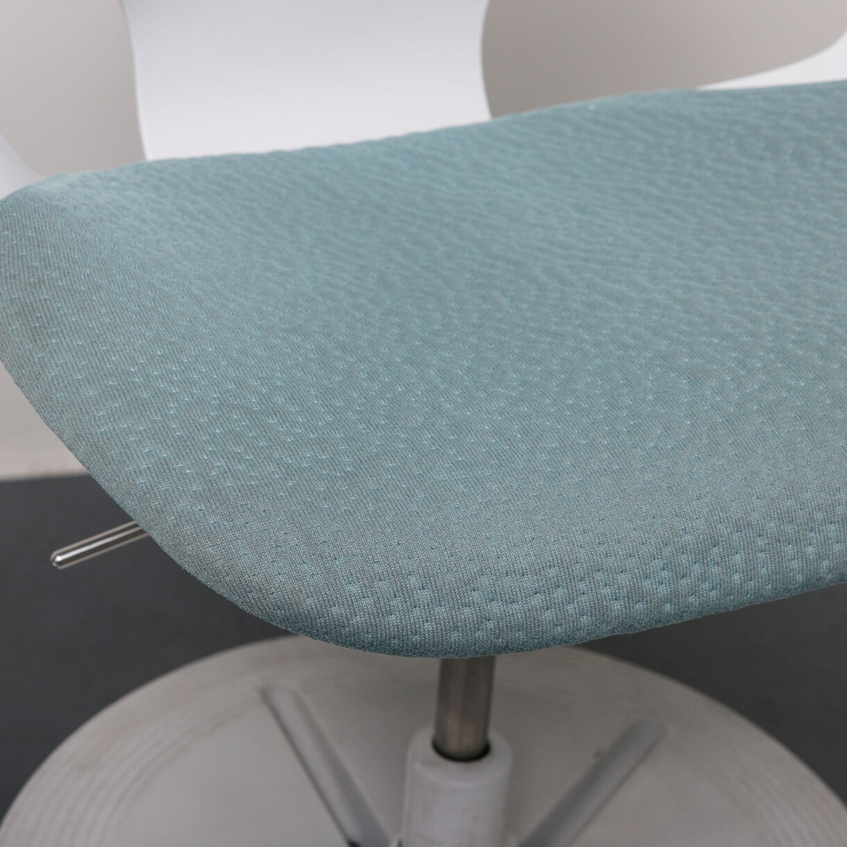 Zeph Multipurpose Stool
