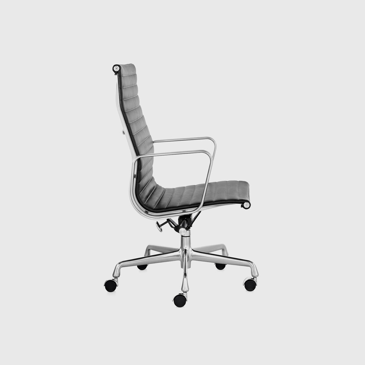 Eames Aluminium Group Executive Chair