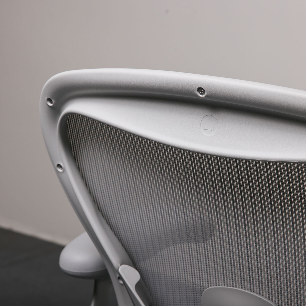 Aeron Chair, Medium (B), Mineral