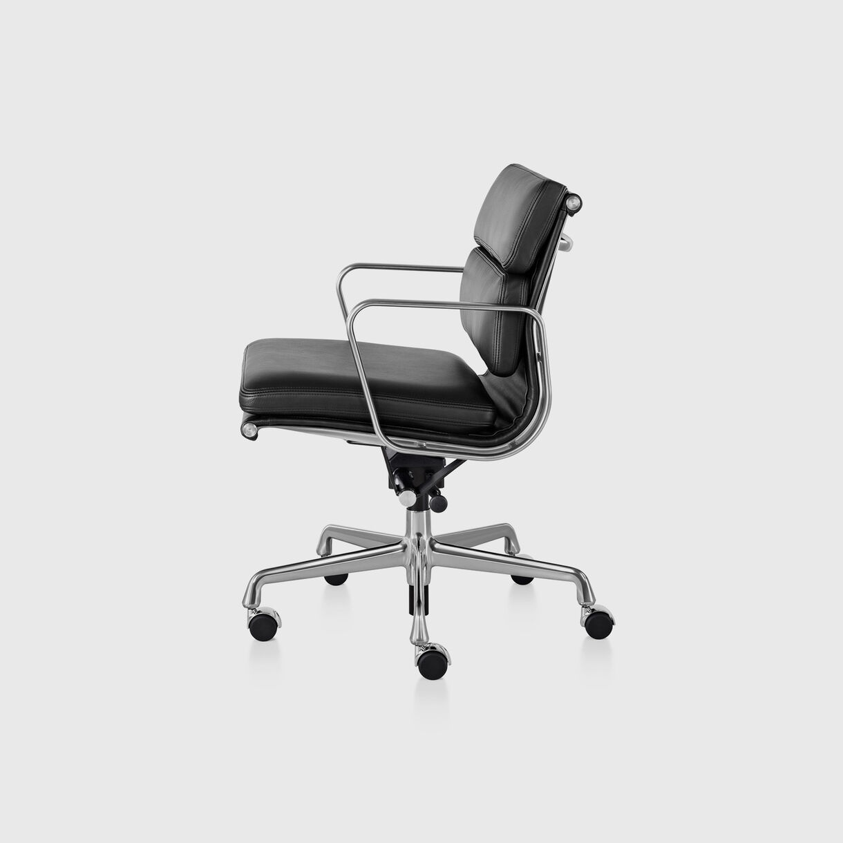Eames Soft Pad Management Chair, Pneumatic, Polished Aluminium Frame & Black Leather