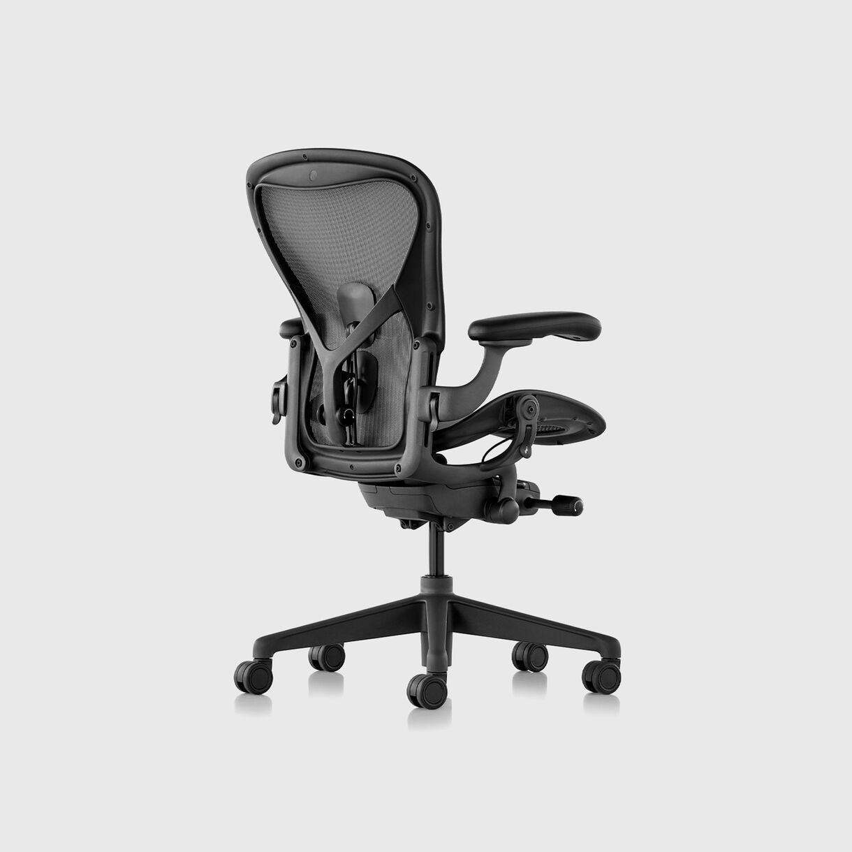 Aeron Chair, Size C, Graphite