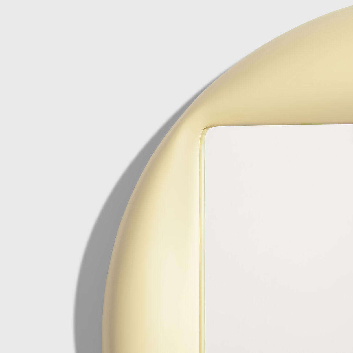 Puffer Mirror, Butter