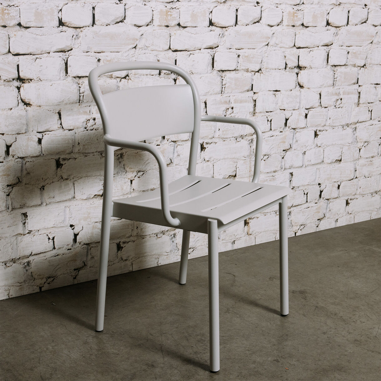 LEX1276 Linear Armchair