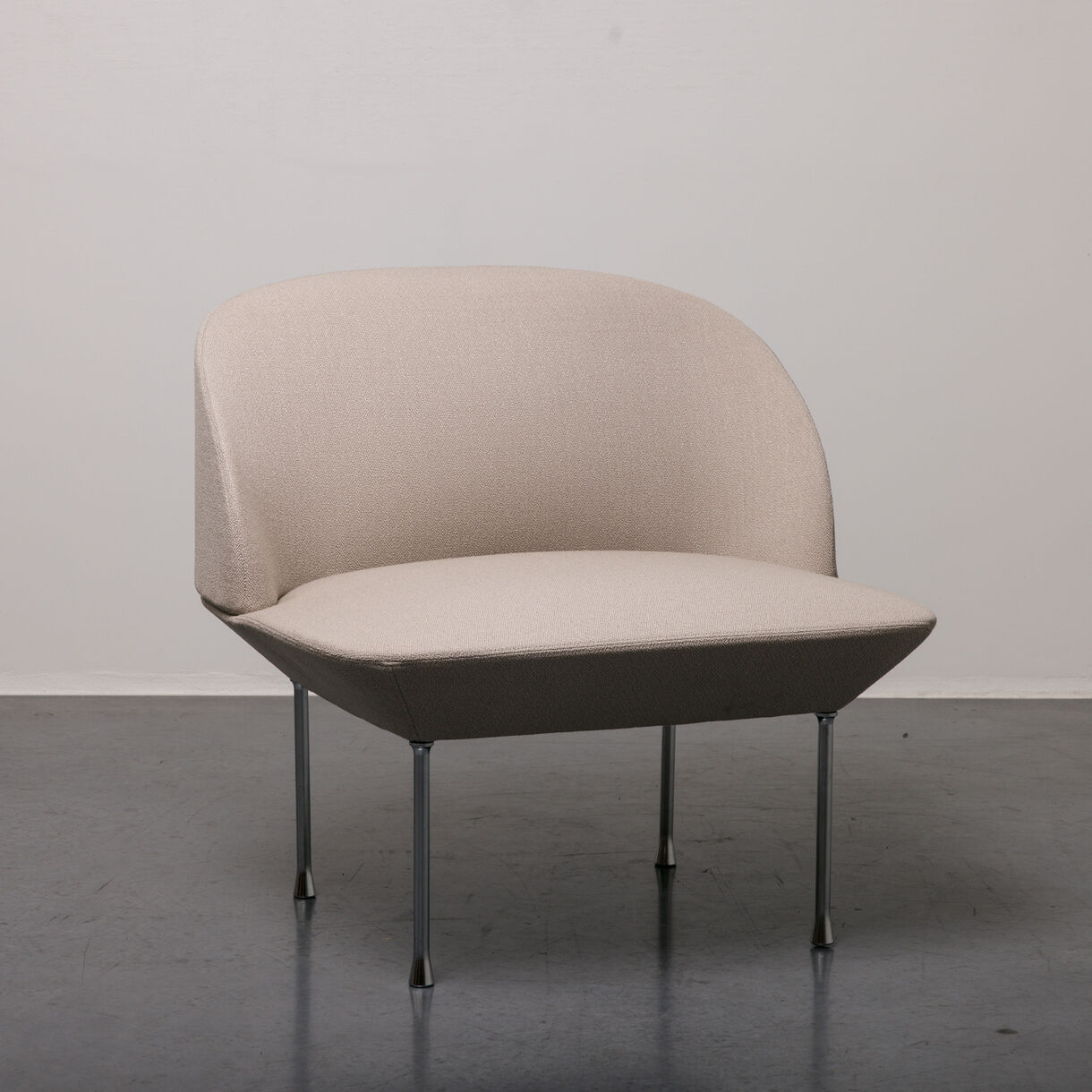 Oslo Lounge Chair, Chrome Tube Base, Vidar 222