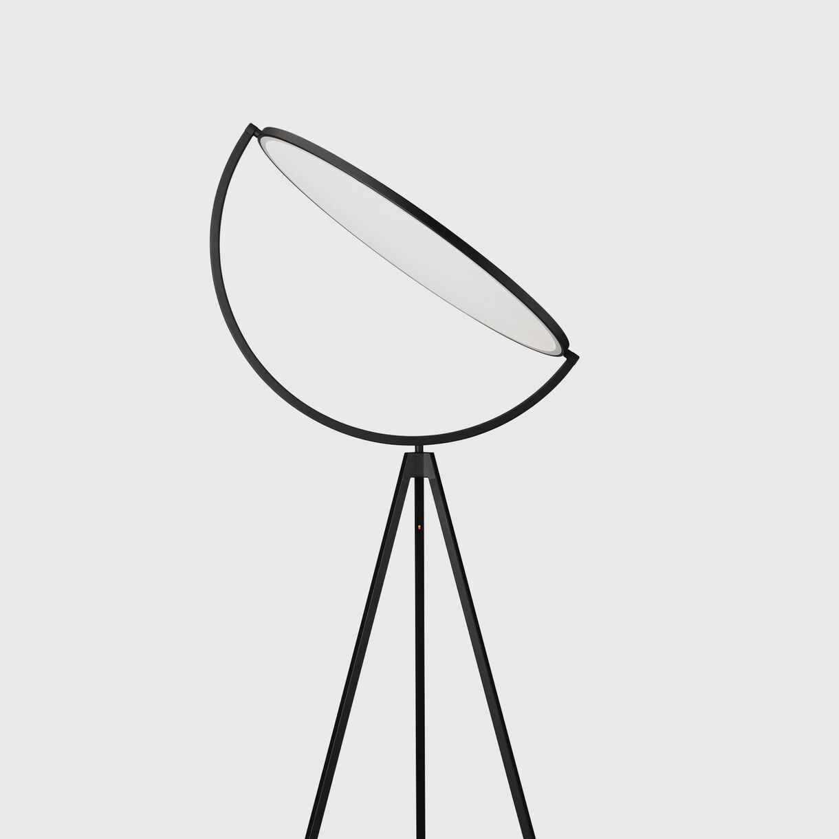 Superloon Floor Lamp, Black