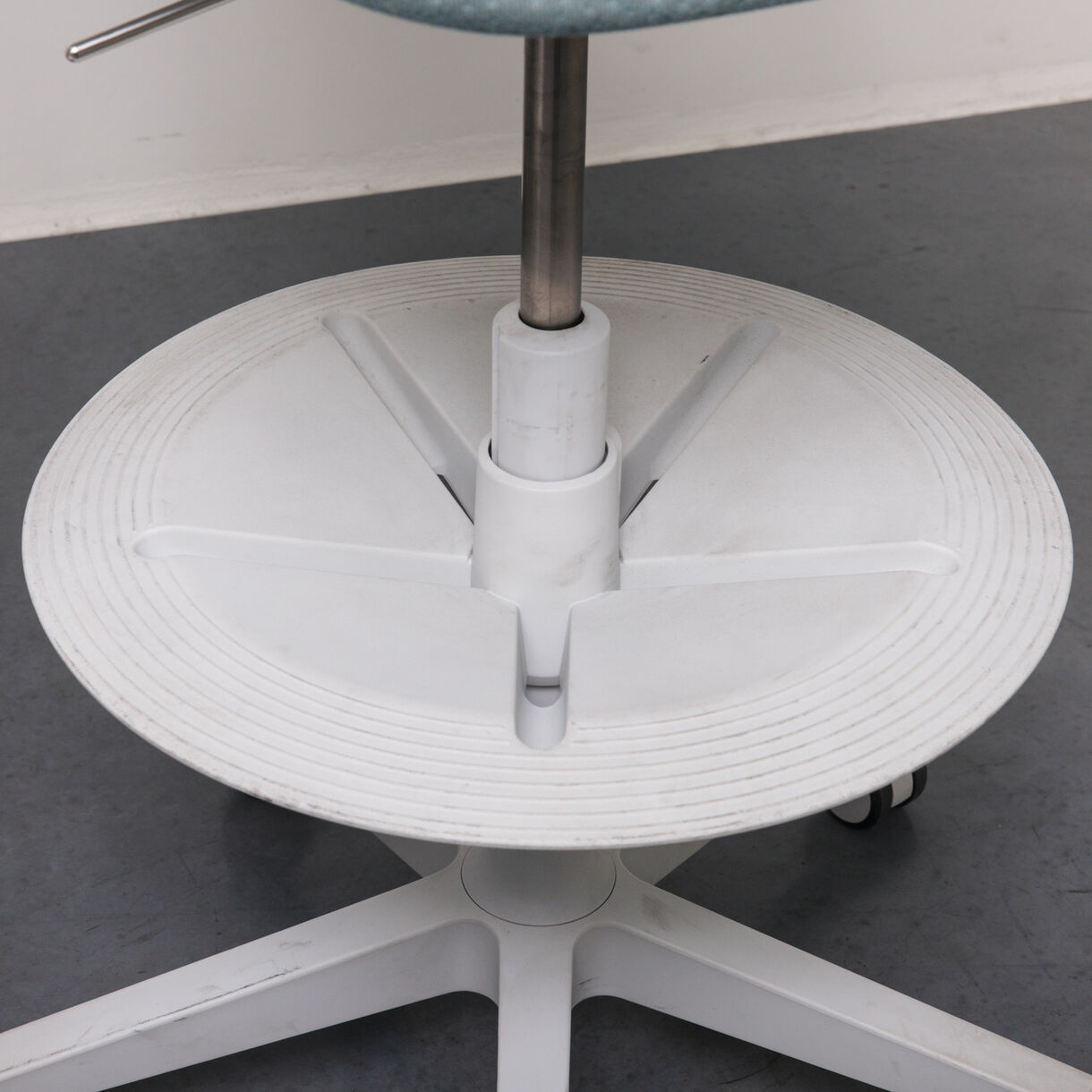Zeph Multipurpose Stool