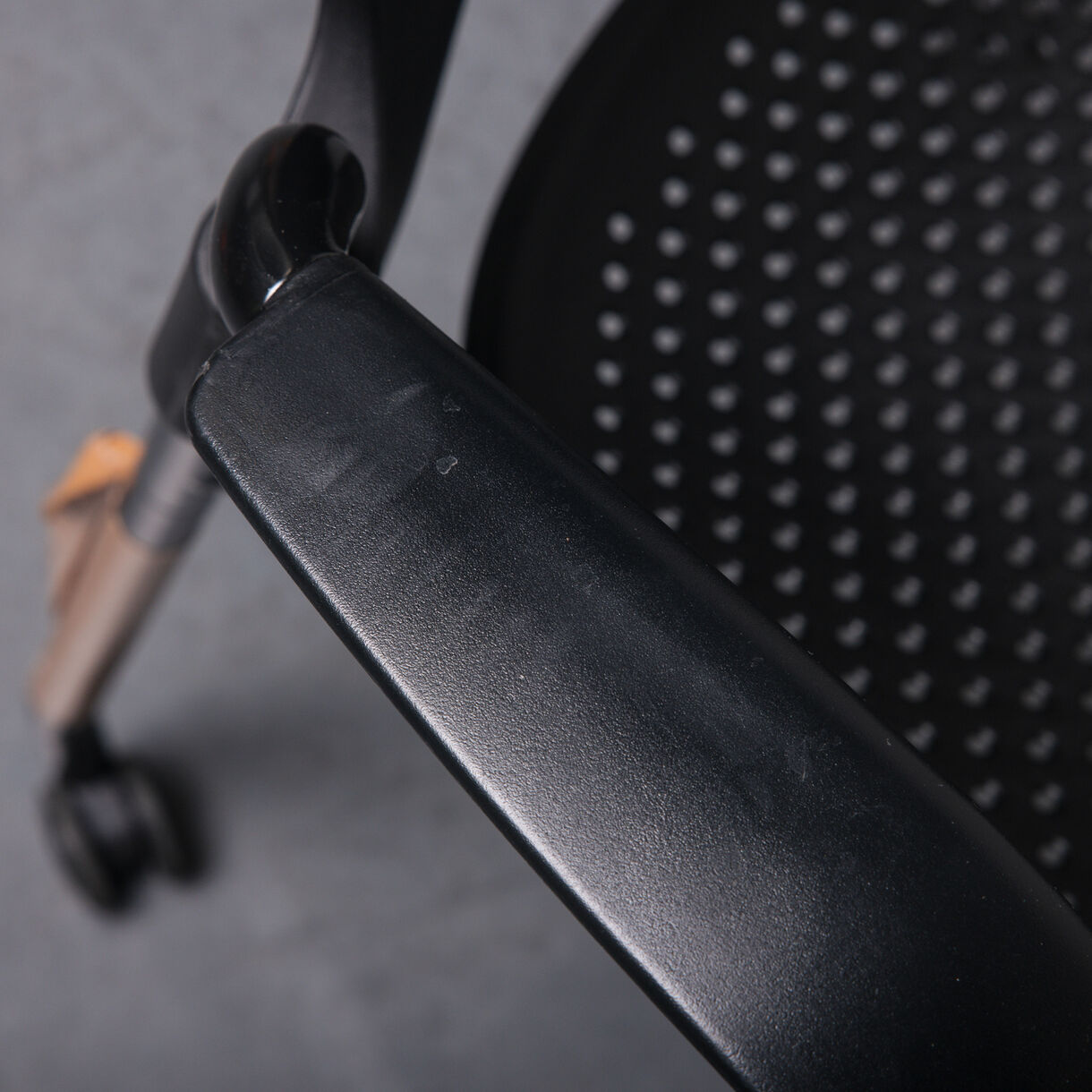 Caper Stacking Chair, with Arms, Black