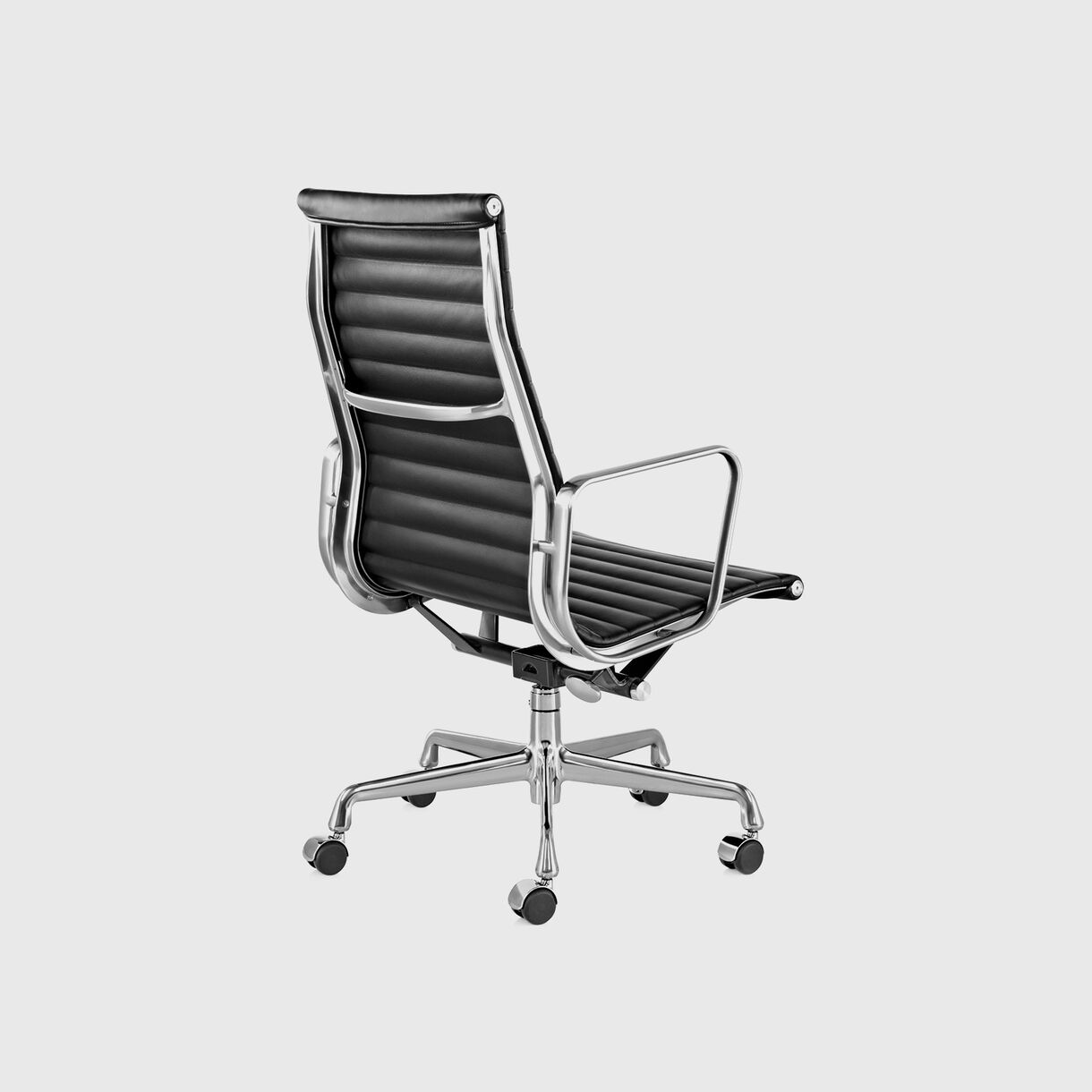 Eames Aluminium Group Executive Chair