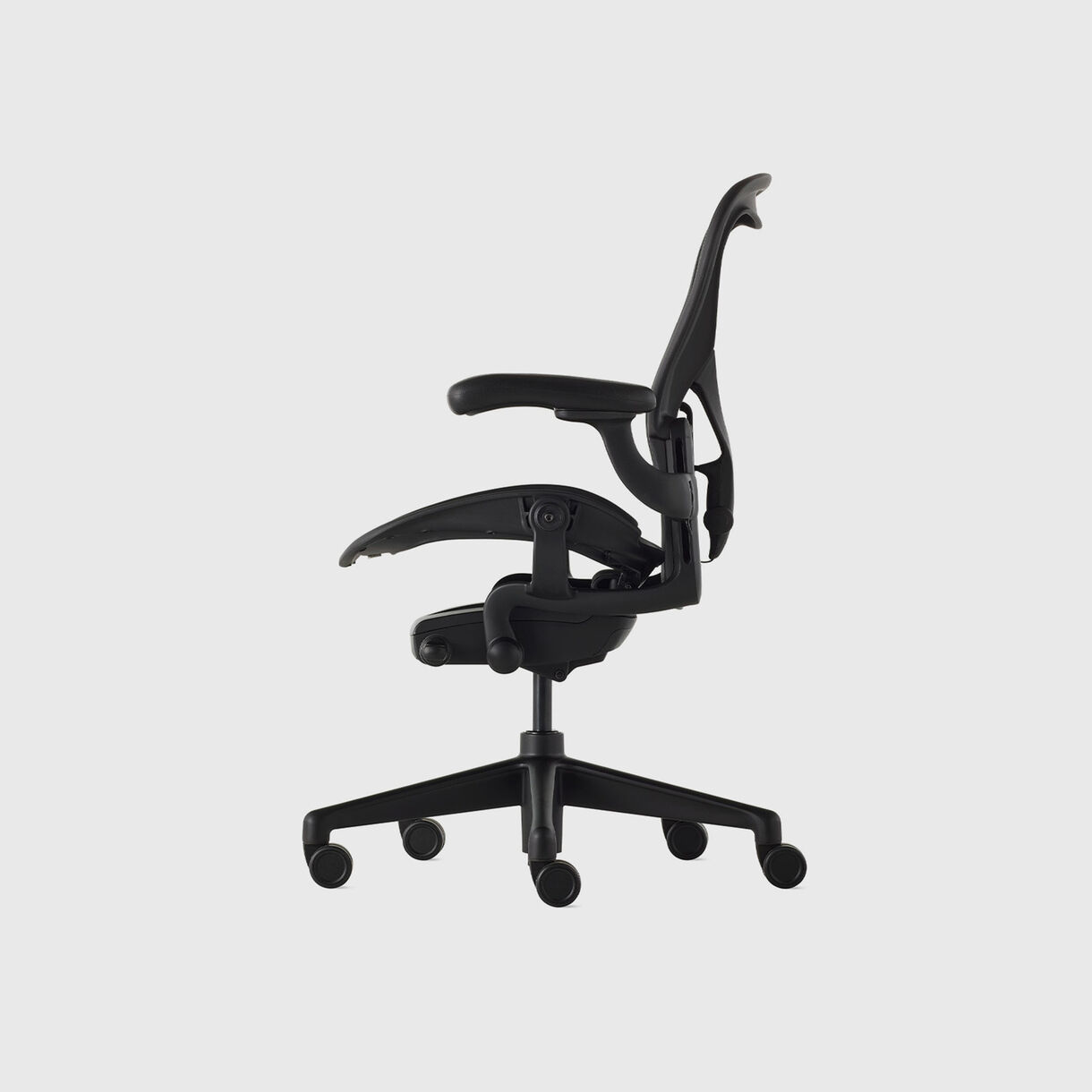 Aeron Chair, Size C, Onyx