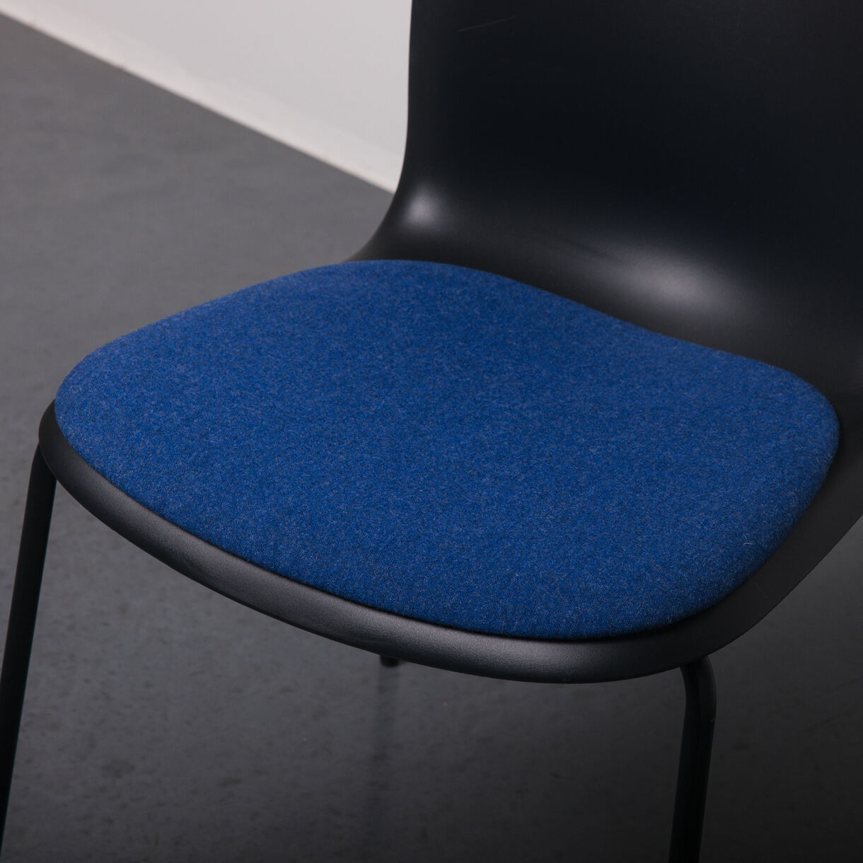 SixE Side Chair