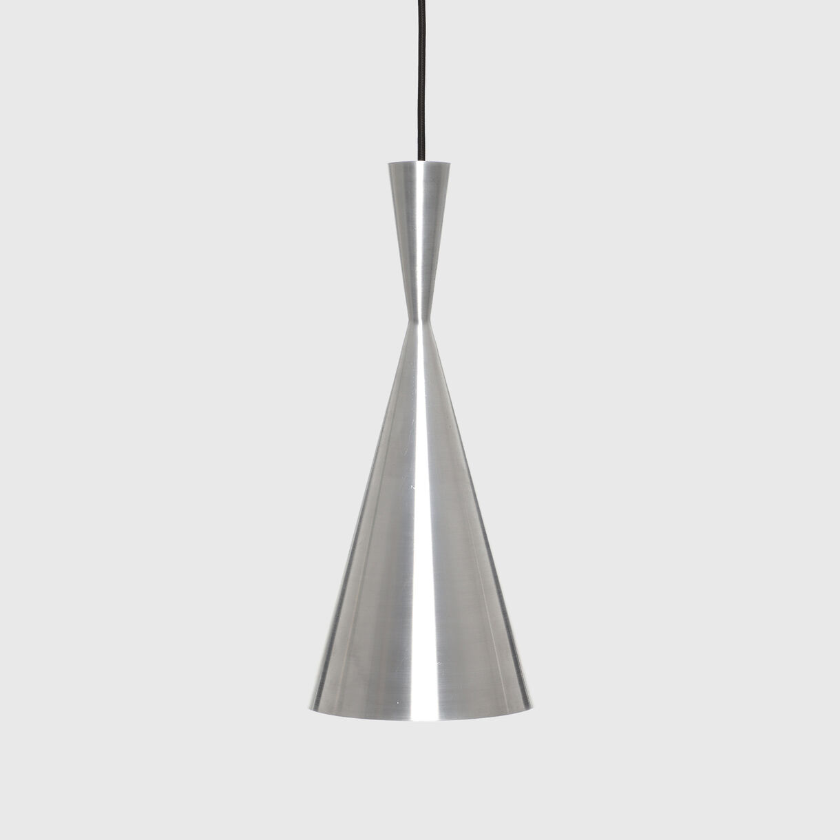 Unbeaten Tall Pendant Lamp, Aluminium