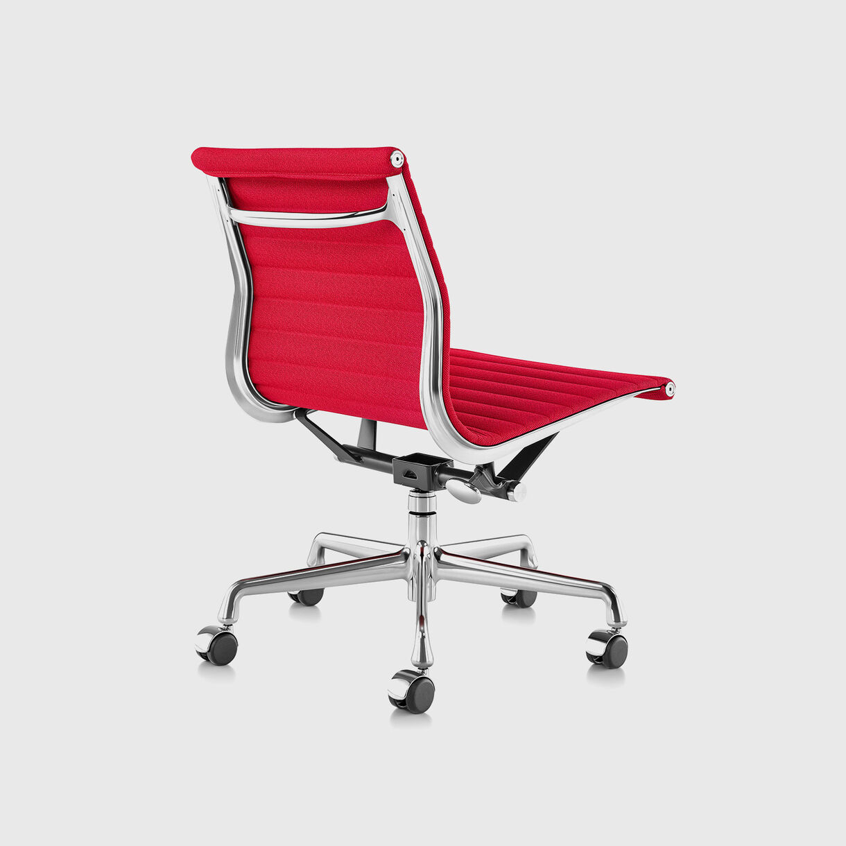 Eames Aluminium Group Chair