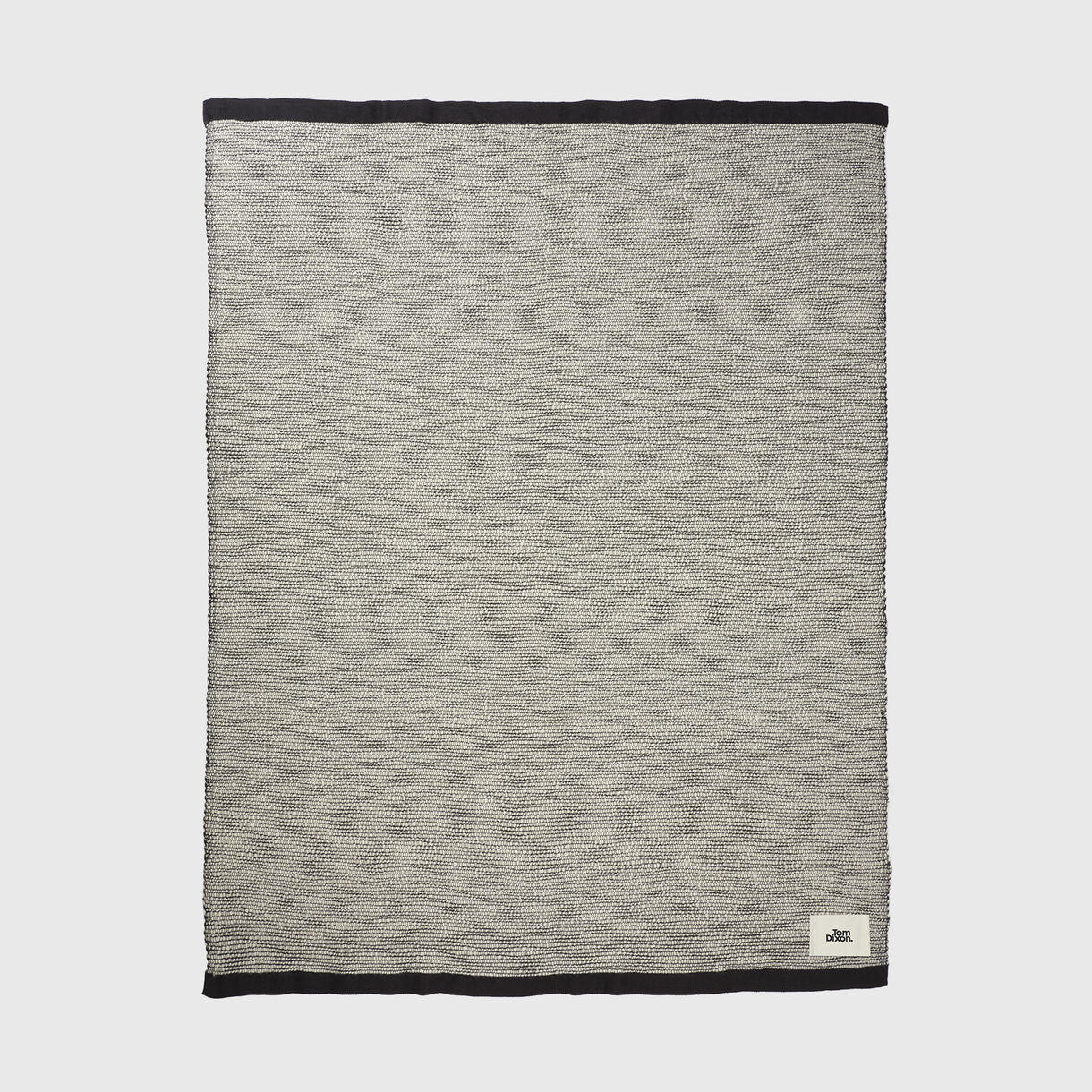 Thread Throw, Black