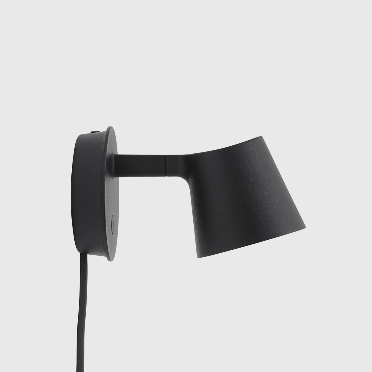 Tip Wall Lamp, Black