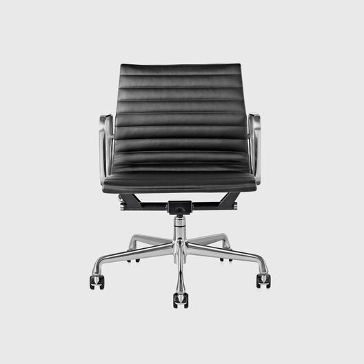 Eames Aluminium Group Management Armchair